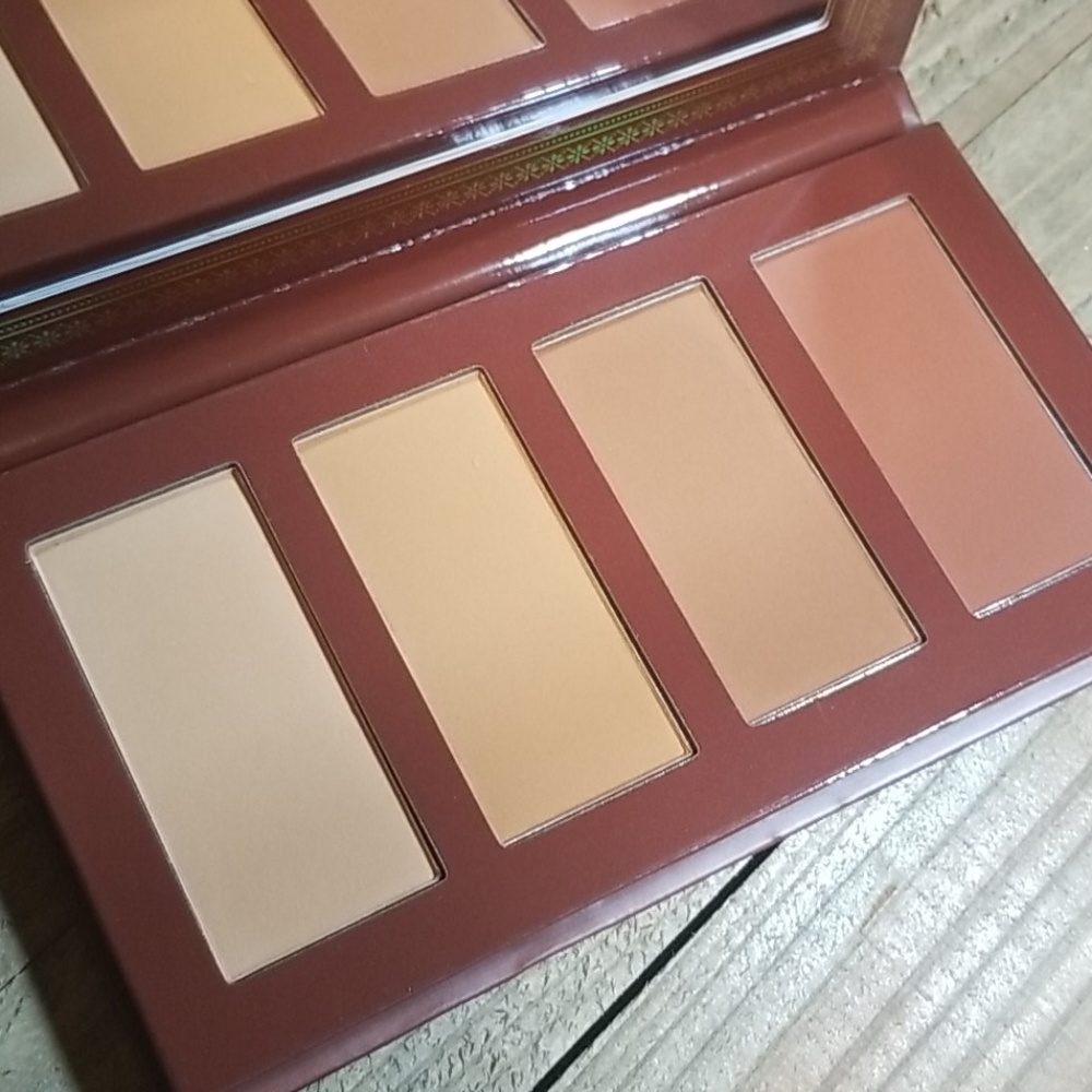 Bronzer in paradise